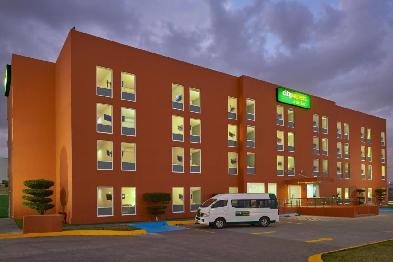 City Express Junior By Marriott Toluca Aeropuerto Exterior foto
