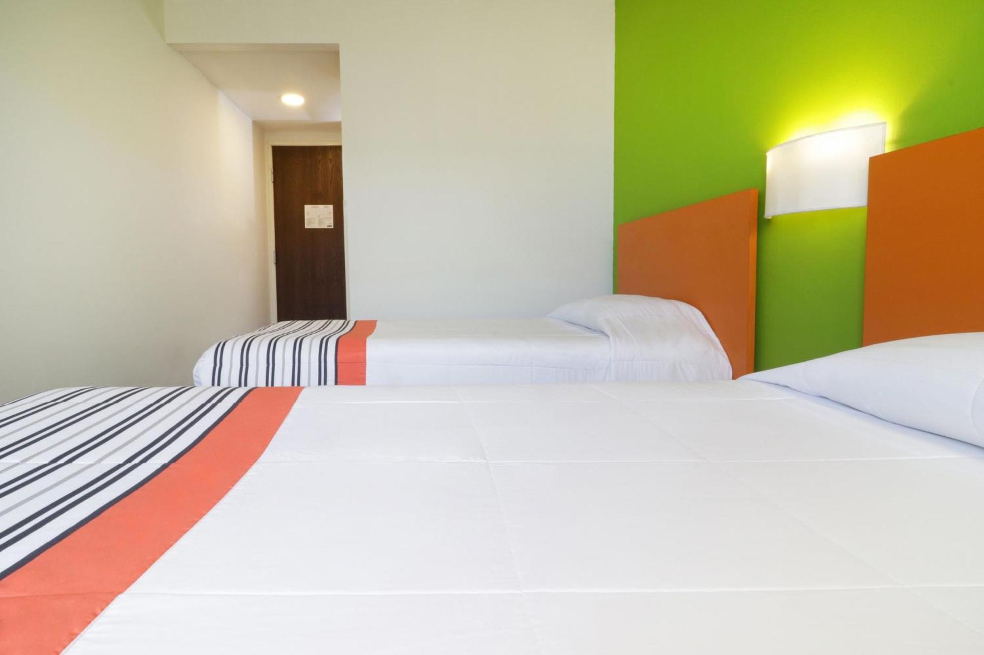City Express Junior By Marriott Toluca Aeropuerto Exterior foto