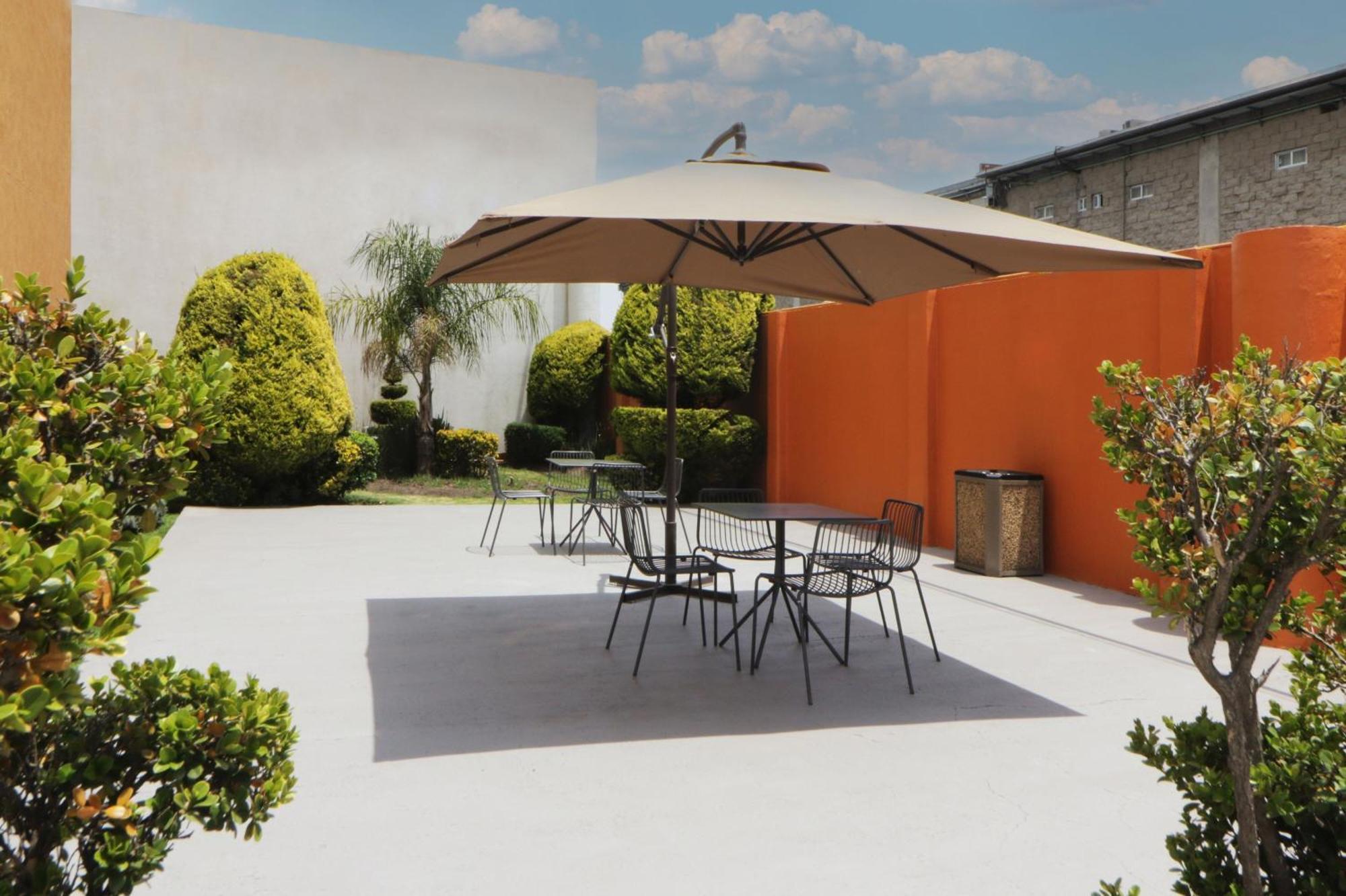 City Express Junior By Marriott Toluca Aeropuerto Exterior foto