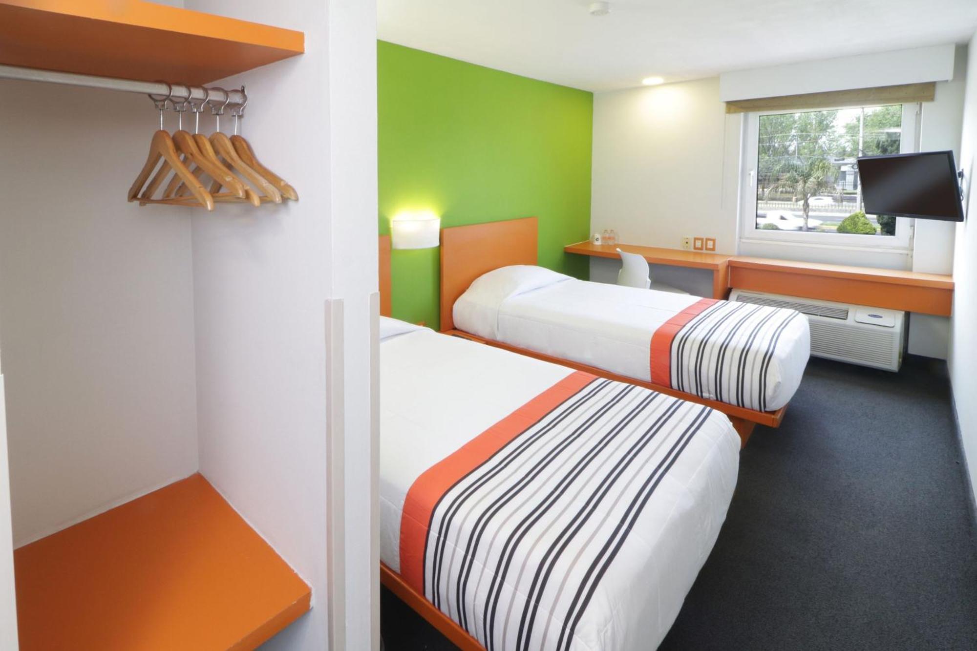 City Express Junior By Marriott Toluca Aeropuerto Exterior foto