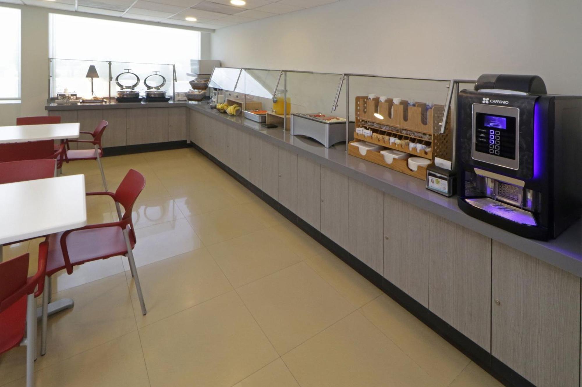 City Express Junior By Marriott Toluca Aeropuerto Exterior foto