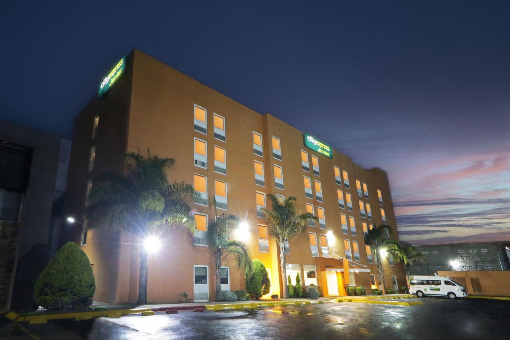 City Express Junior By Marriott Toluca Aeropuerto Exterior foto
